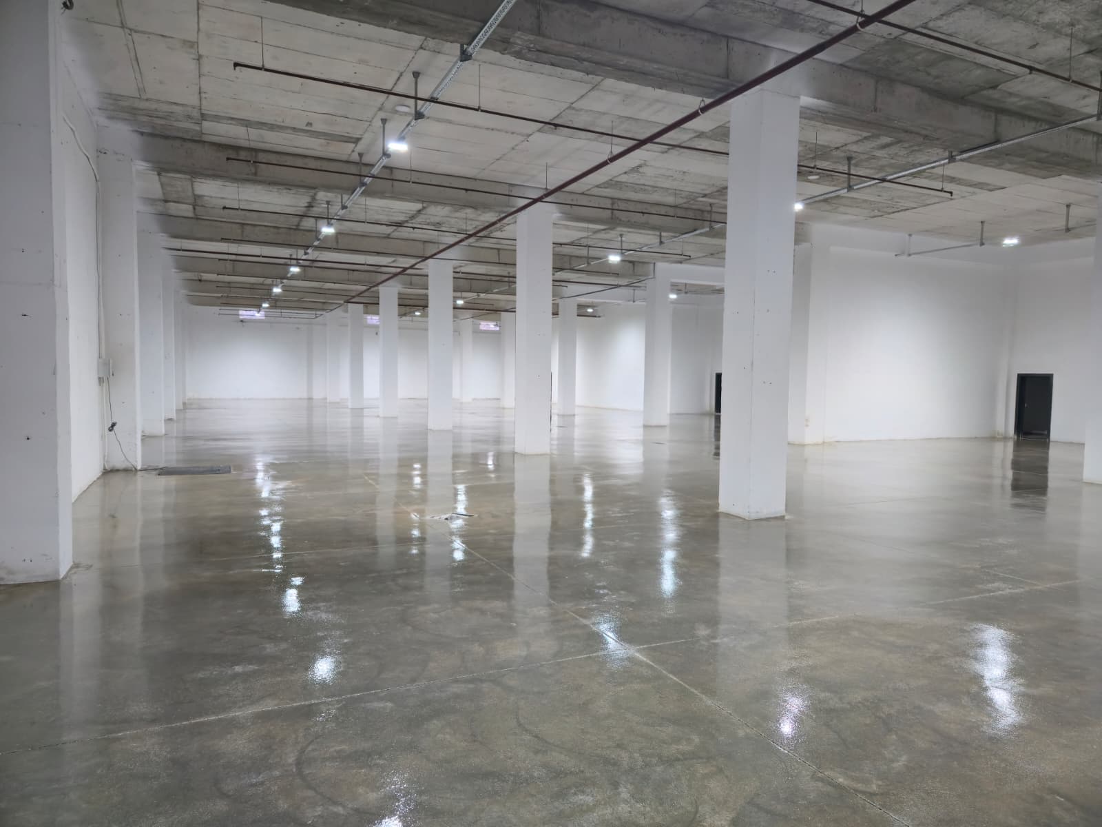 Akrilik Cila Uygulaması